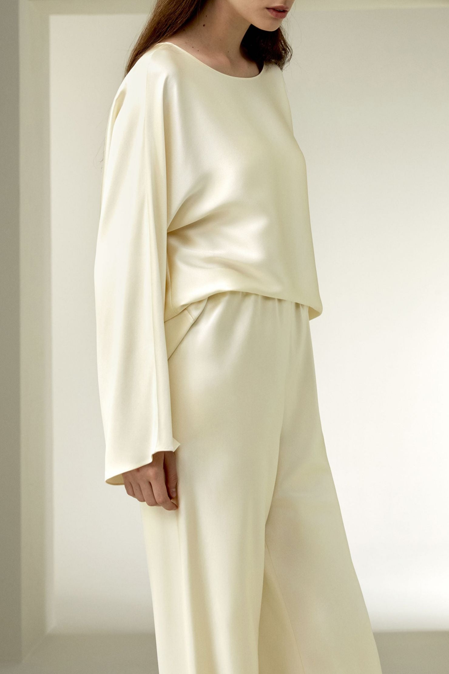 {{product_title}} {{variant_option_color}}