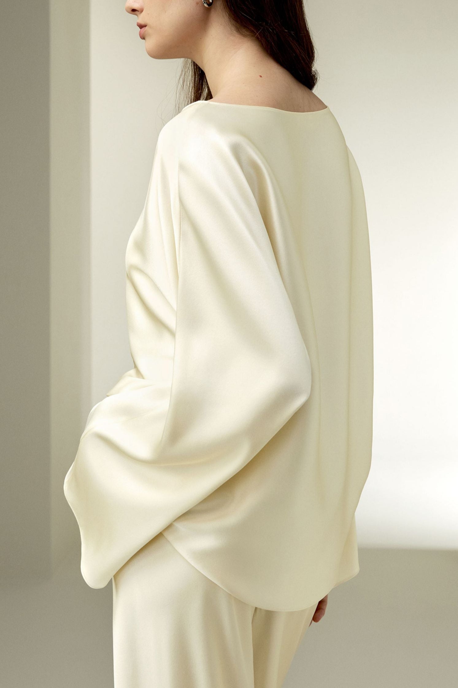 {{product_title}} {{variant_option_color}}