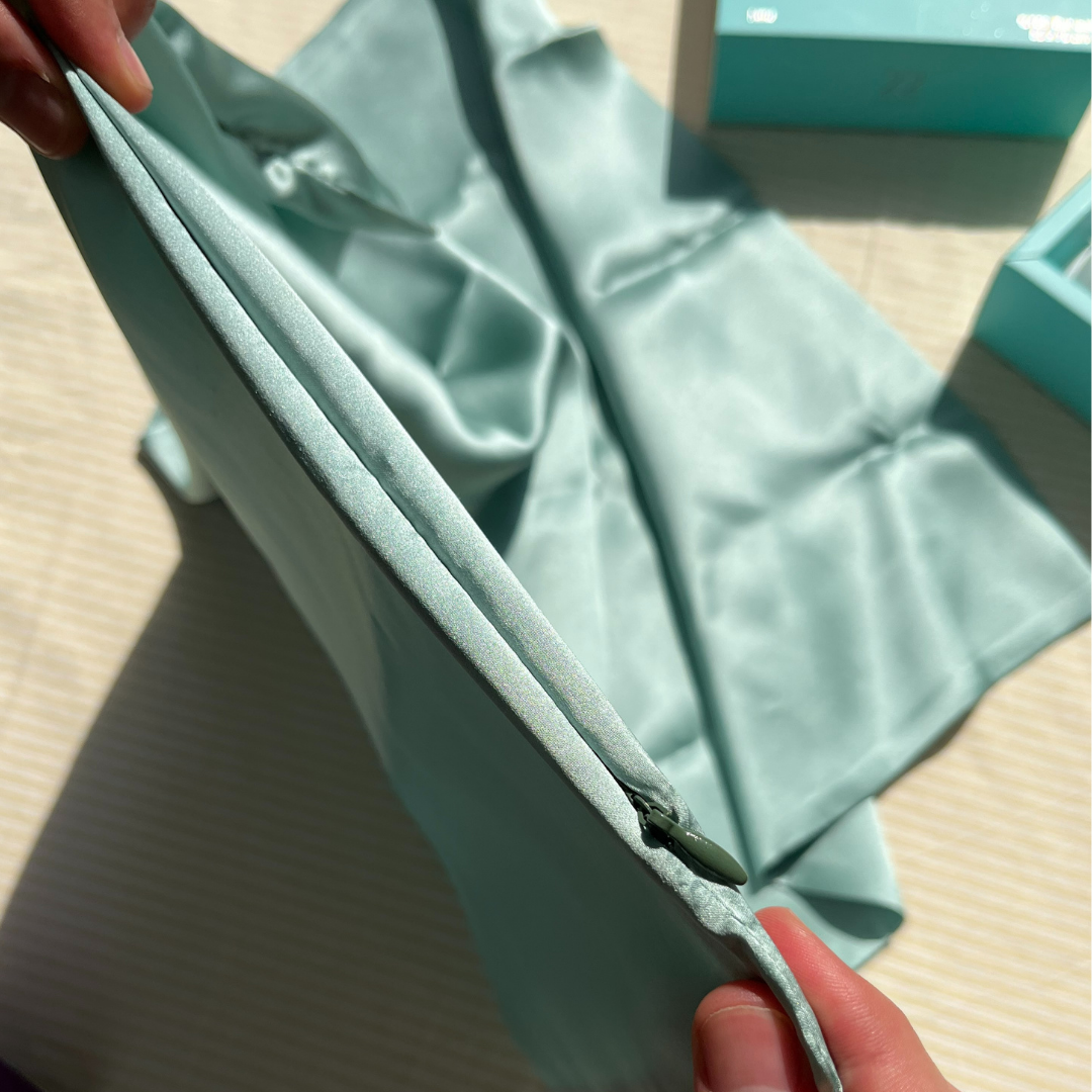 {{product_title}} {{variant_option_color}}