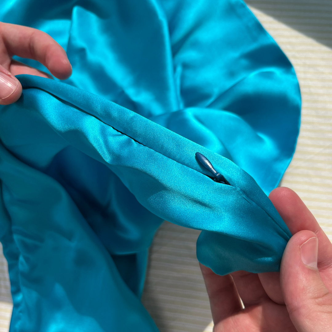 {{product_title}} {{variant_option_color}}