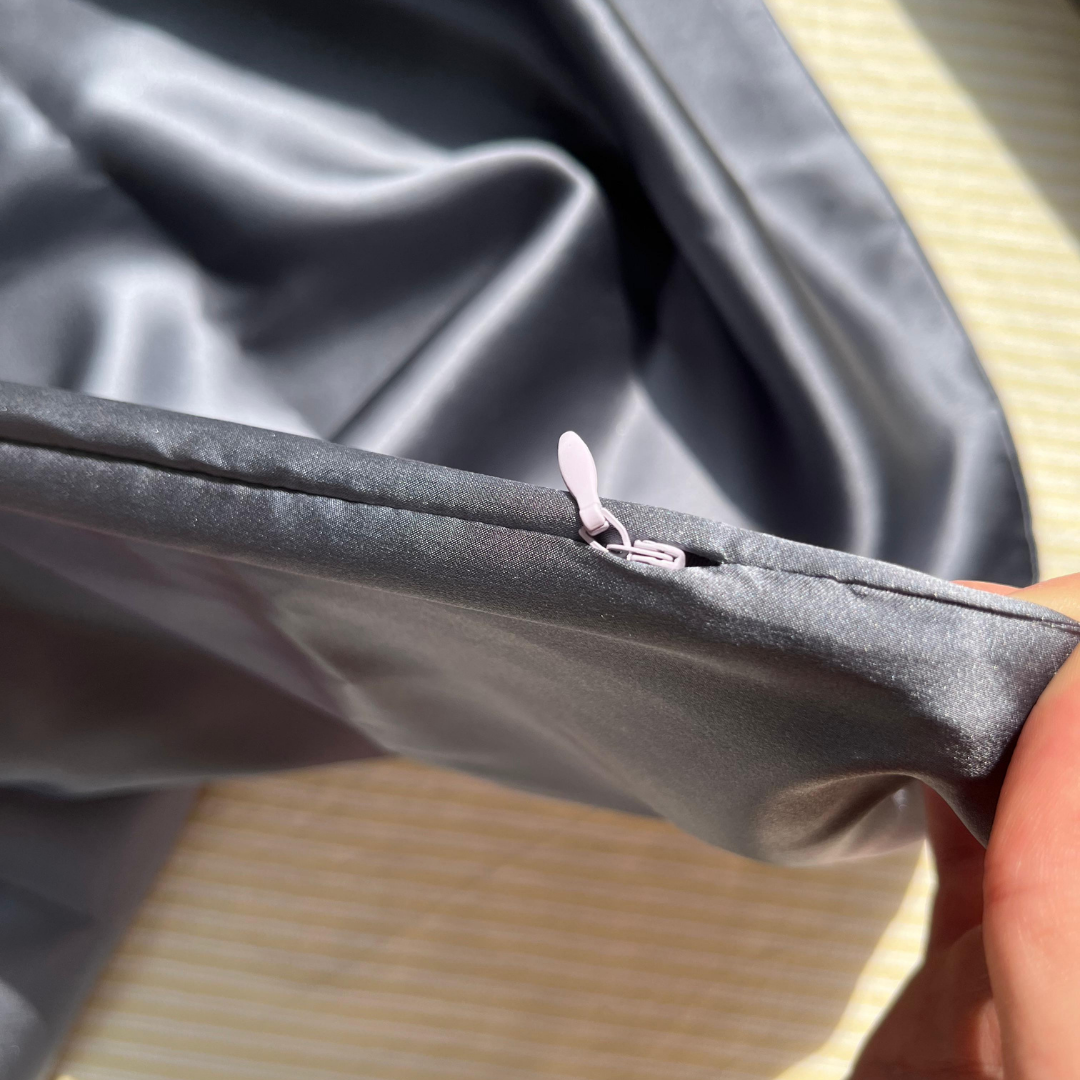 {{product_title}} {{variant_option_color}}