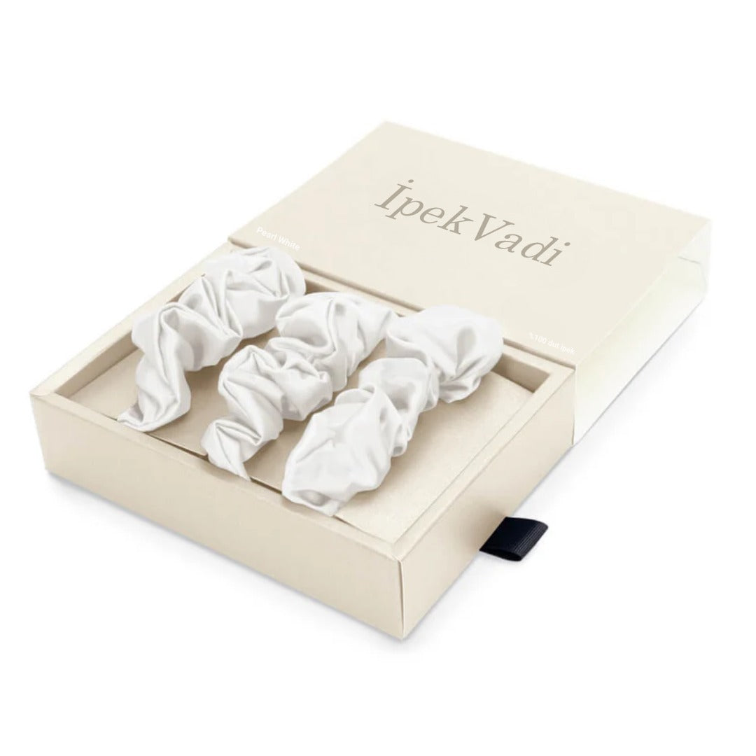 {{product_title}} {{variant_option_color}}