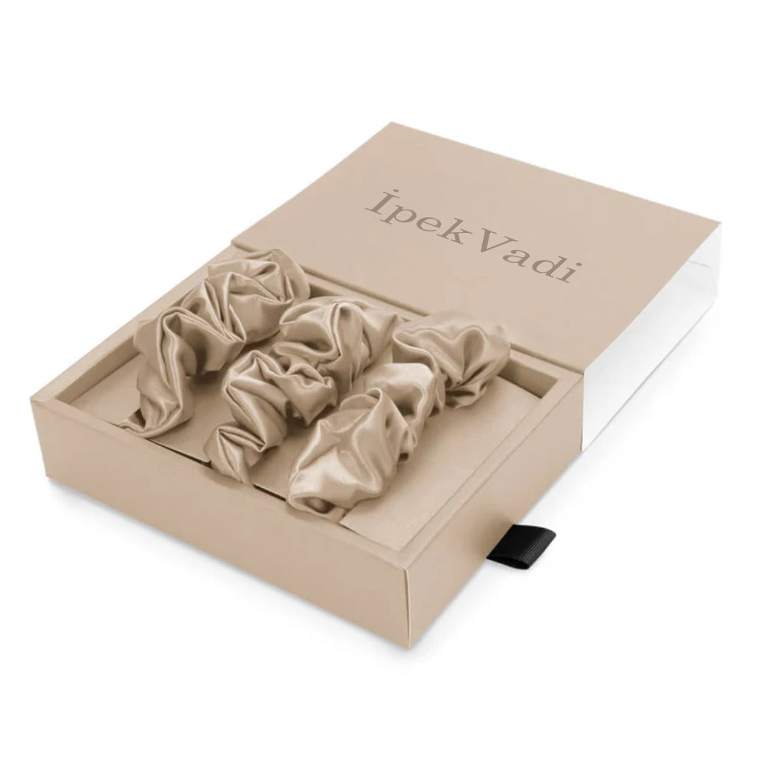 {{product_title}} {{variant_option_color}}