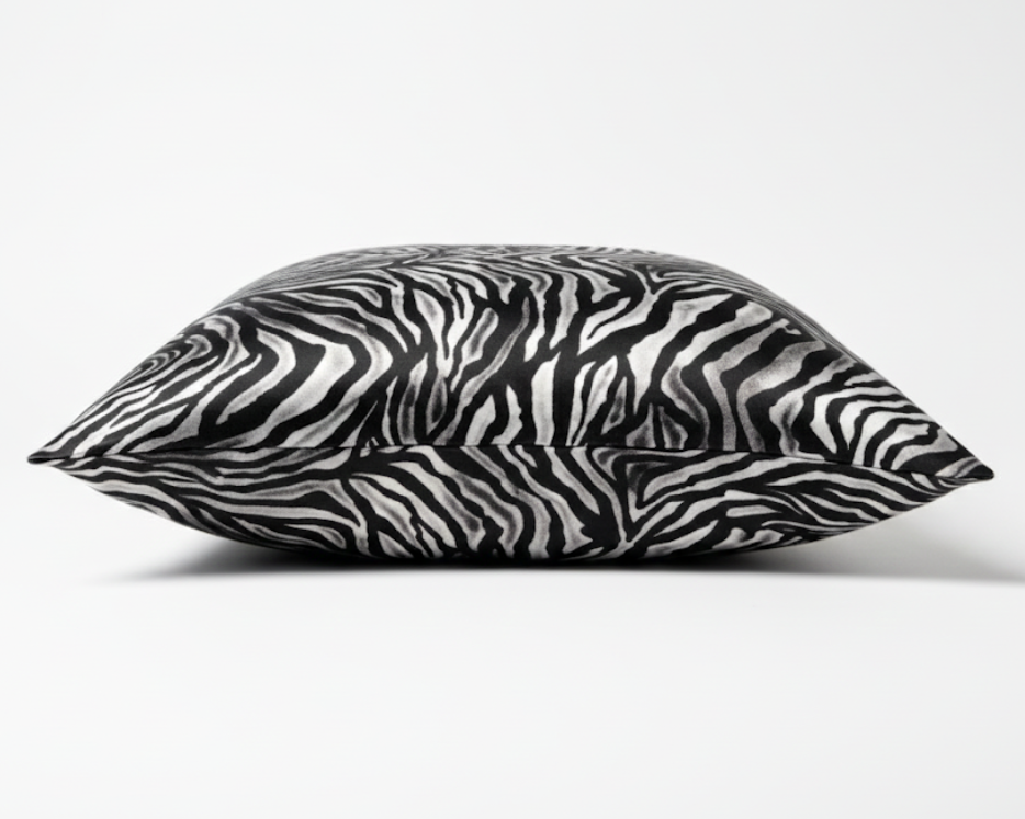 %100 Dut İpek Yastık Kılıfı Golden Zebra Noir (Özel Seri)