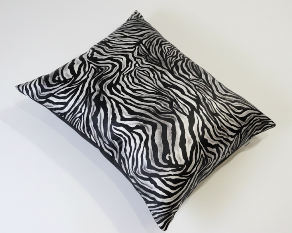 %100 Dut İpek Yastık Kılıfı Golden Zebra Noir (Özel Seri)