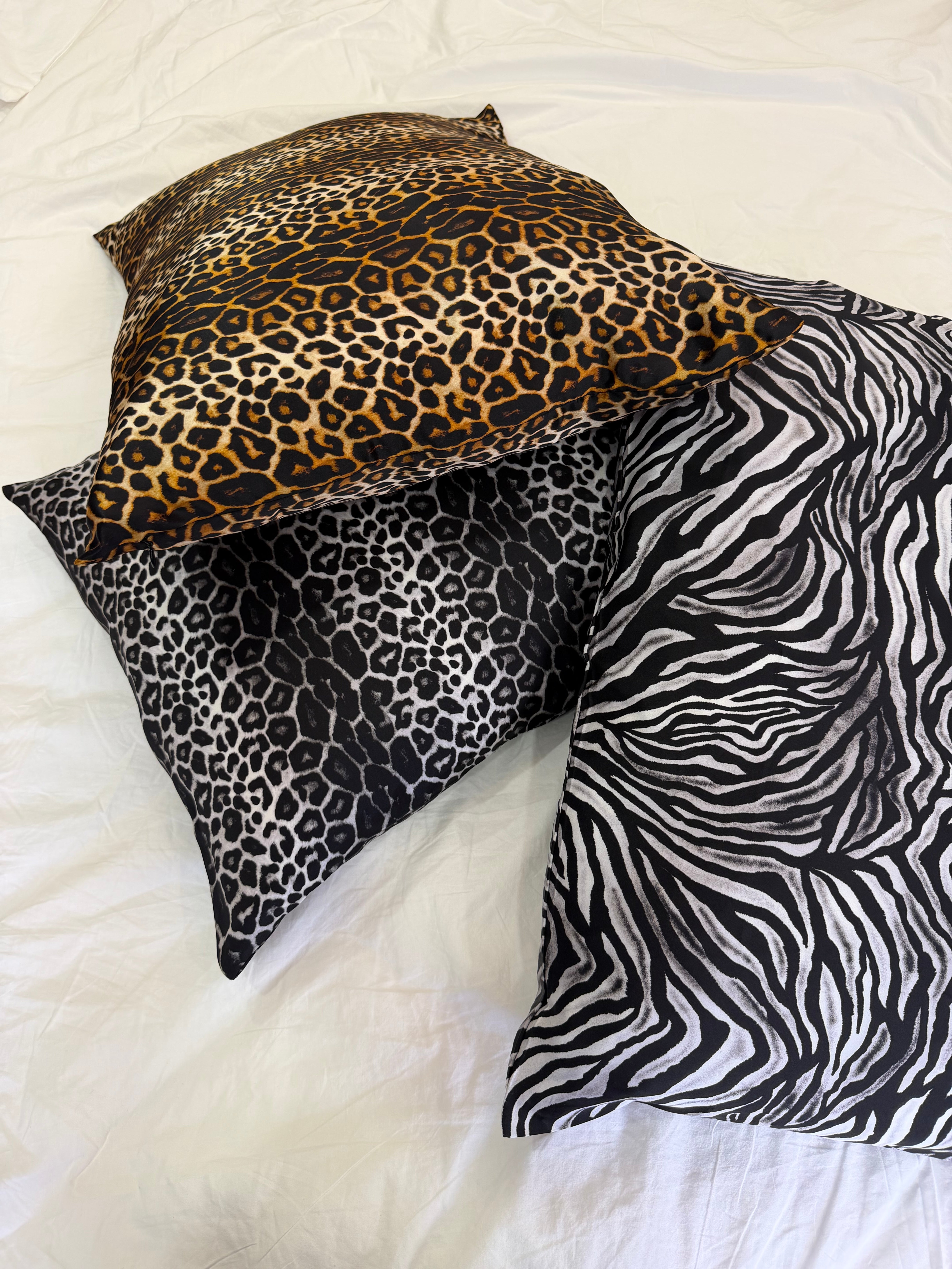 %100 Dut İpek Yastık Kılıfı Golden Zebra Noir (Özel Seri)