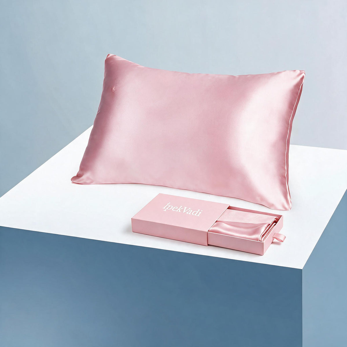 {{product_title}} {{variant_option_color}}